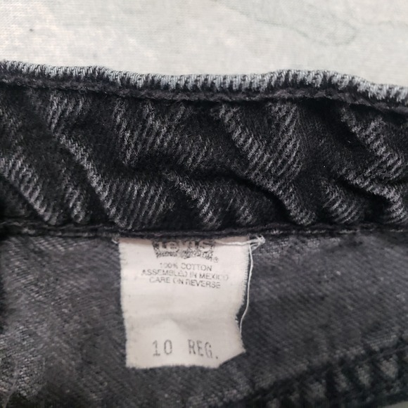 Vintage Levis Shorts Womens 10 Black Pockets Denim Jorts - Picture 8 of 11